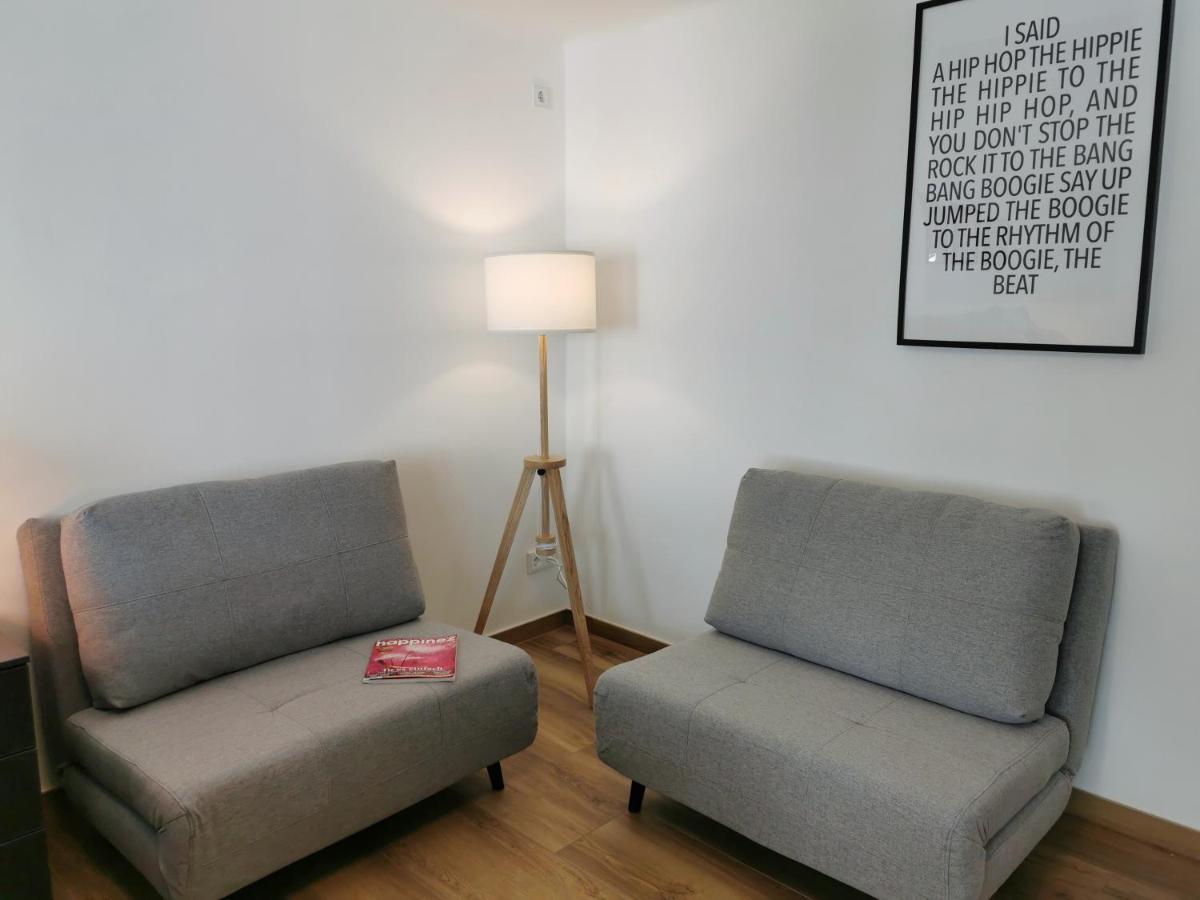 Neues City Center Piano Appartement Mit Netflix Klagenfurt am Woerthersee Bagian luar foto