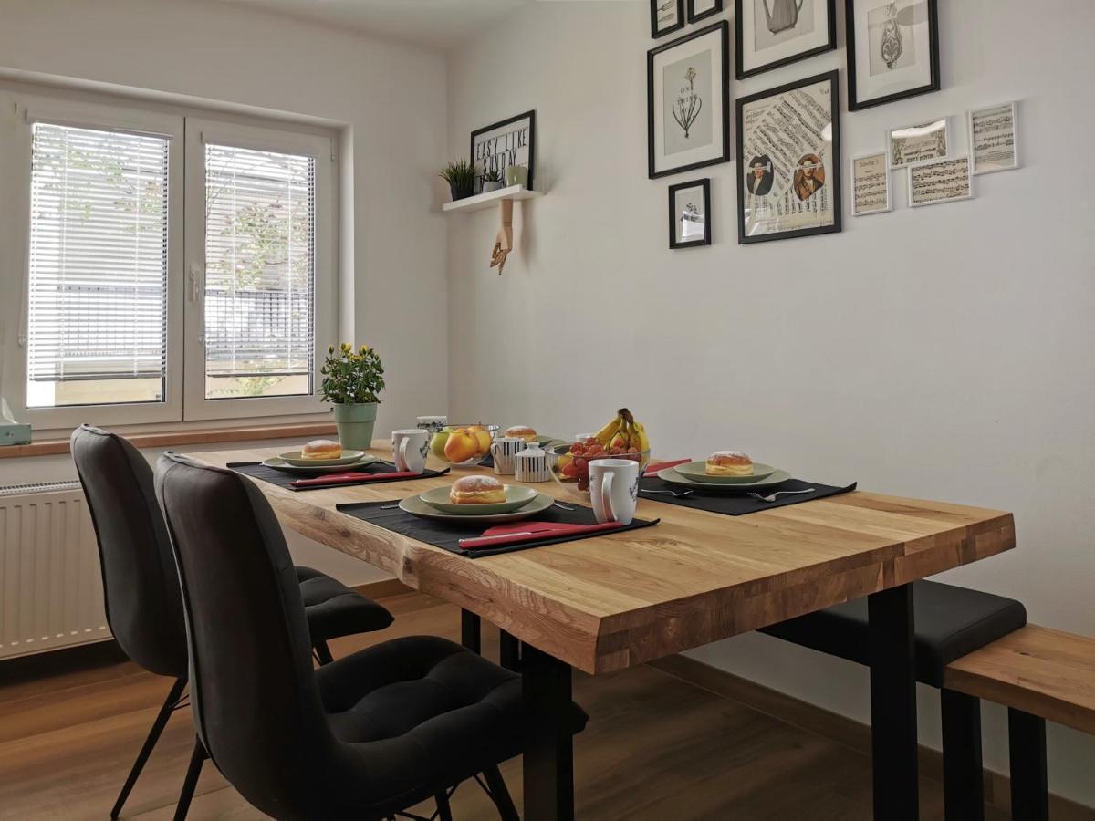 Neues City Center Piano Appartement Mit Netflix Klagenfurt am Woerthersee Bagian luar foto