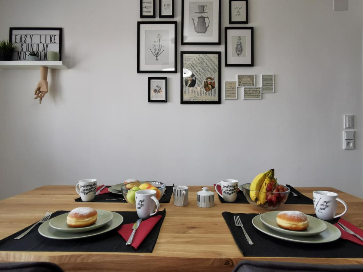 Neues City Center Piano Appartement Mit Netflix Klagenfurt am Woerthersee Bagian luar foto