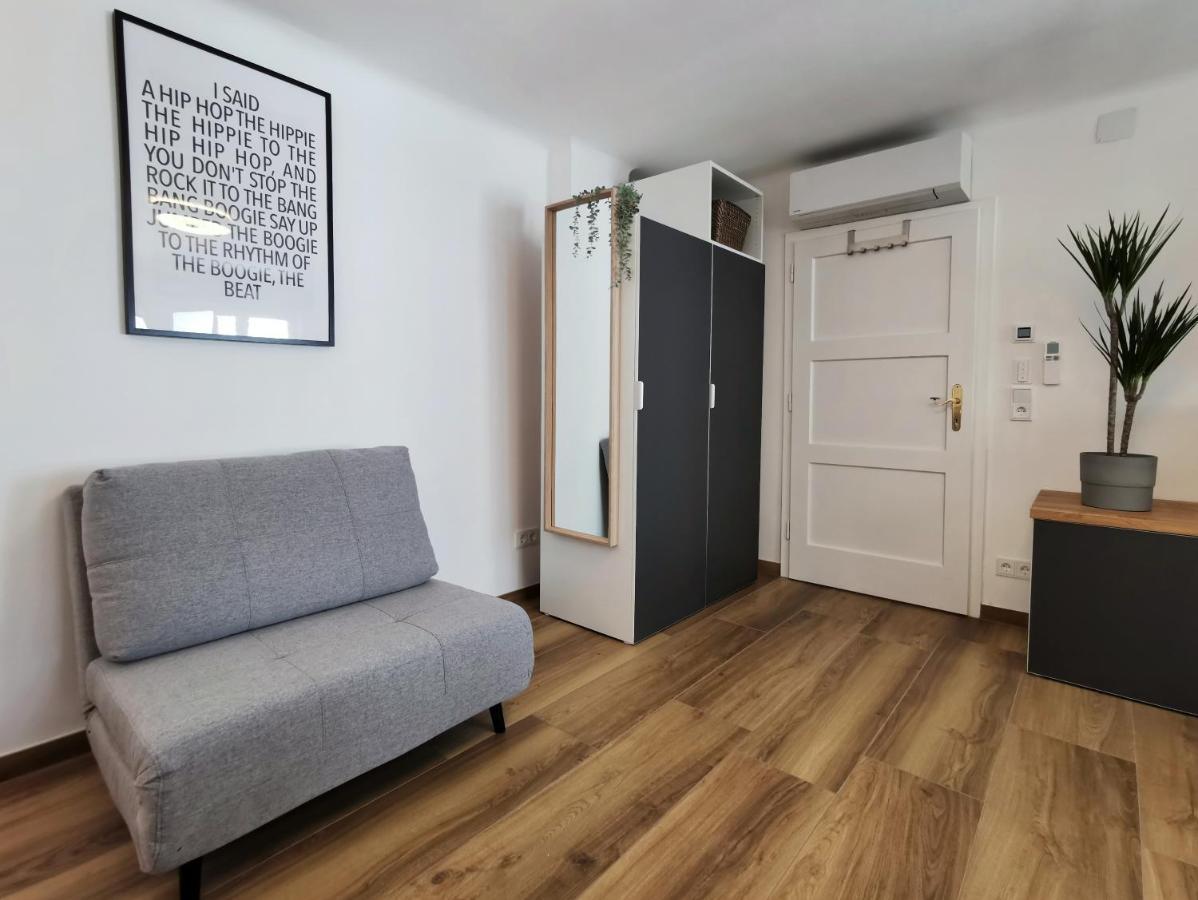 Neues City Center Piano Appartement Mit Netflix Klagenfurt am Woerthersee Bagian luar foto