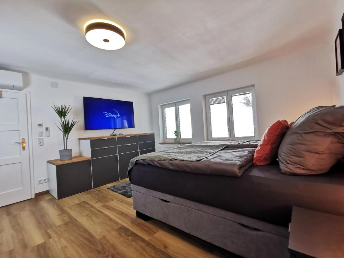 Neues City Center Piano Appartement Mit Netflix Klagenfurt am Woerthersee Bagian luar foto