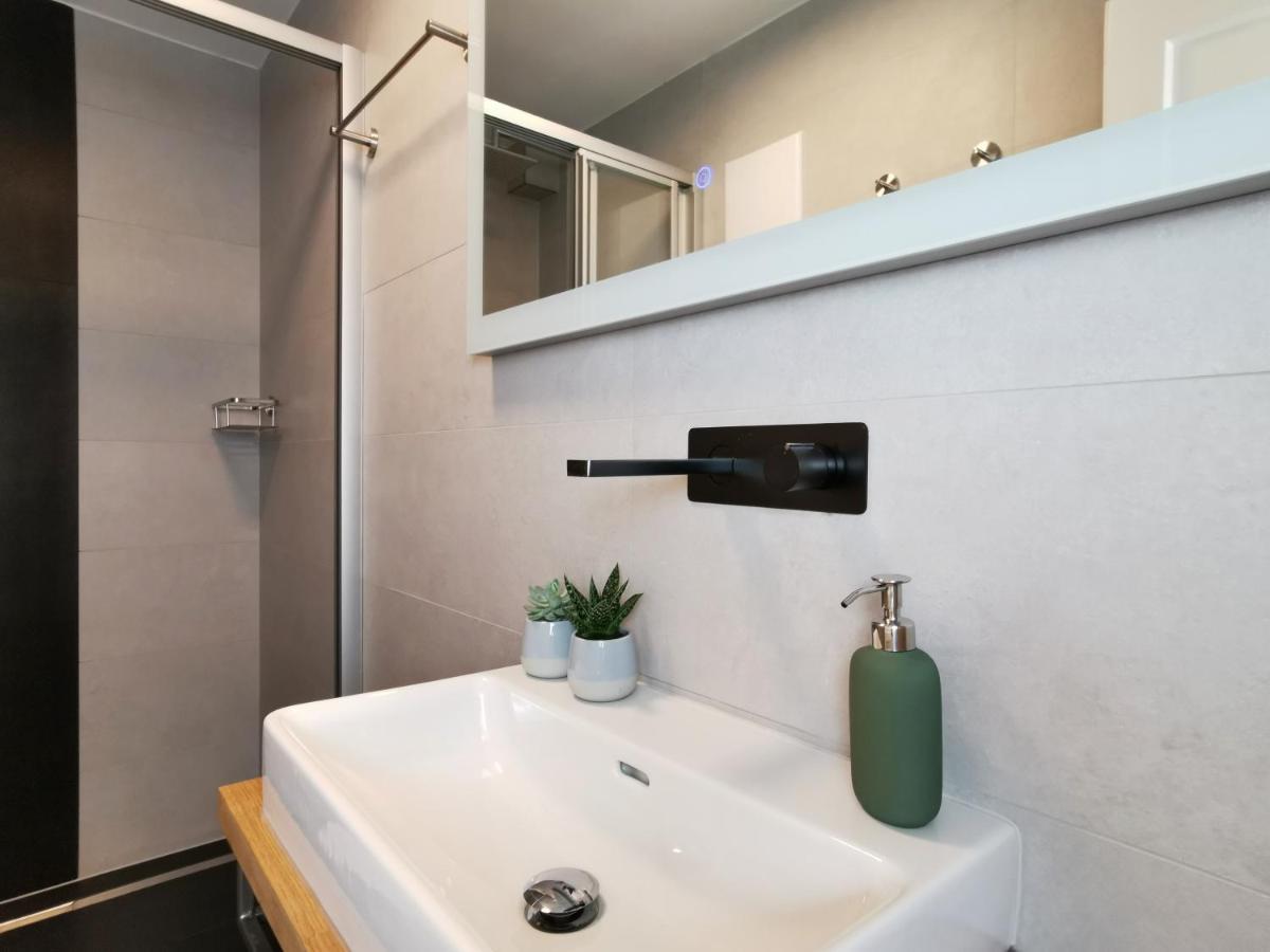 Neues City Center Piano Appartement Mit Netflix Klagenfurt am Woerthersee Bagian luar foto